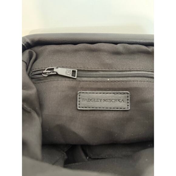 Badgley Mischka Black Wrapped Frame Clutch Vegan Leather Chain Strap Purse - Picture 5 of 7